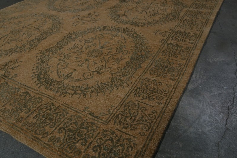 Custom Floral Beige Green Wool And Silk Rug - Catana - 10243