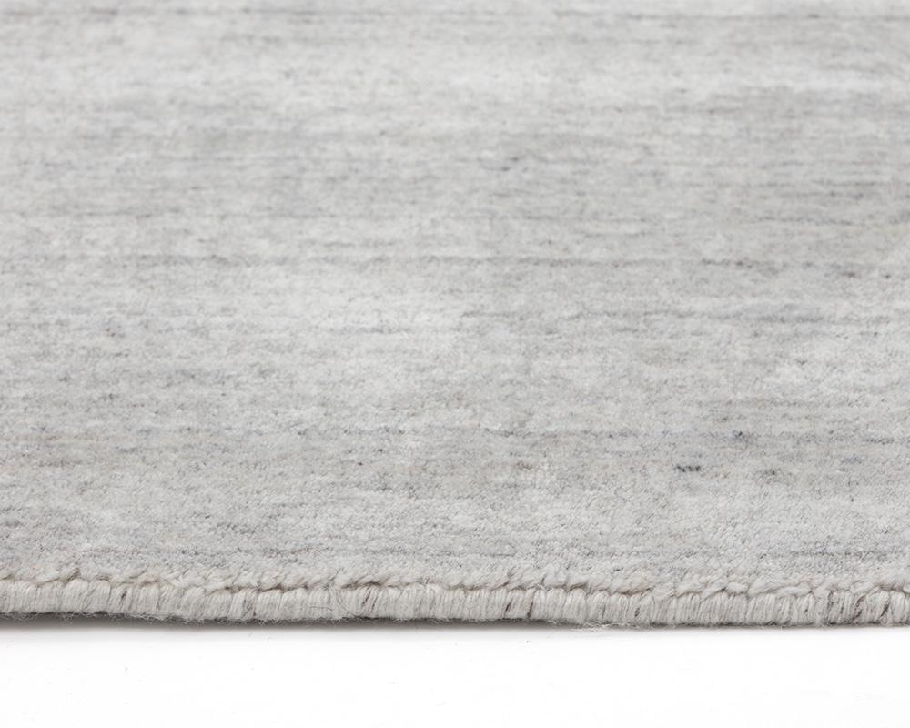 Alaska Hand-Loomed Rug - Grey / Ivory - 5' X 8'