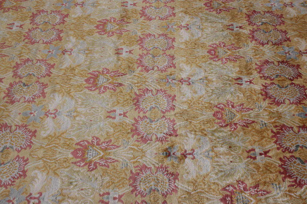 European Style Floral Rug In Gold And Red All Over Pattern - 11598