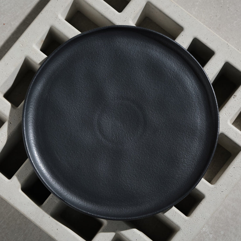 Matte Black Buffer Dinner Plates, Set of 6