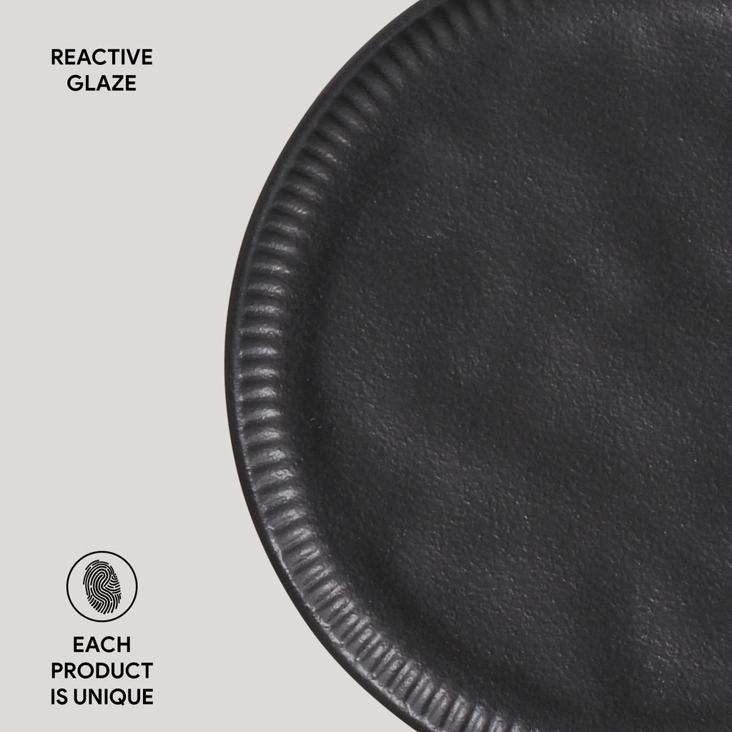 Matte Black Linhas Dessert Plates, Set of 6