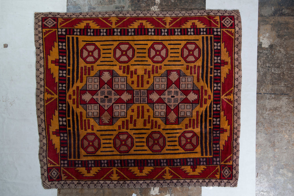 Hand-Knotted Antique Axminster Rug In Gold And Red Medallion Pattern - 17350