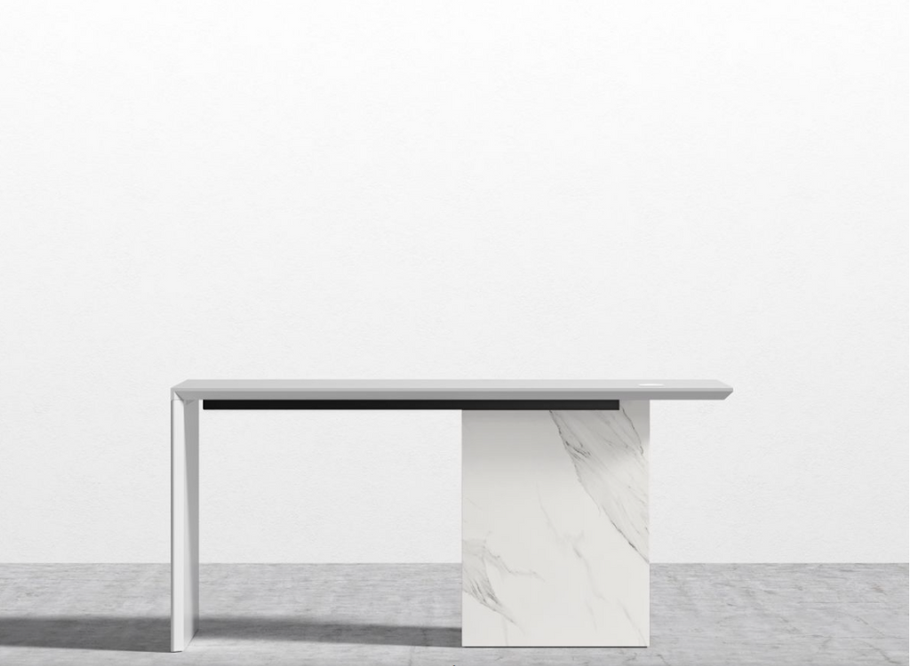 Gia Desk