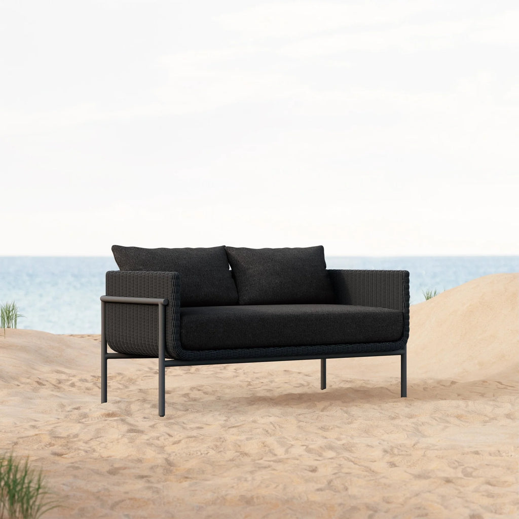 Hampton - Loveseat - Onyx with Midnight Cushion