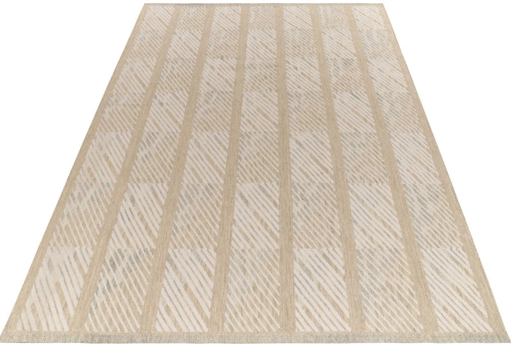 Scandinavian Rug with White-Beige Geometric Patterns