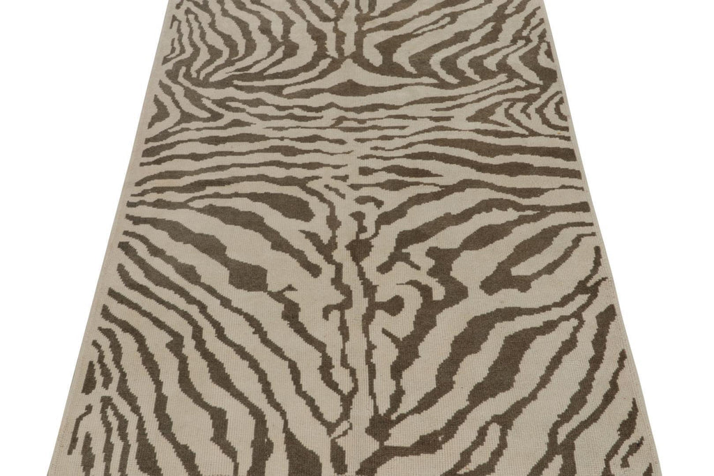 Vintage Tiger Skin Style Rug In Taupe With Brown Pattern