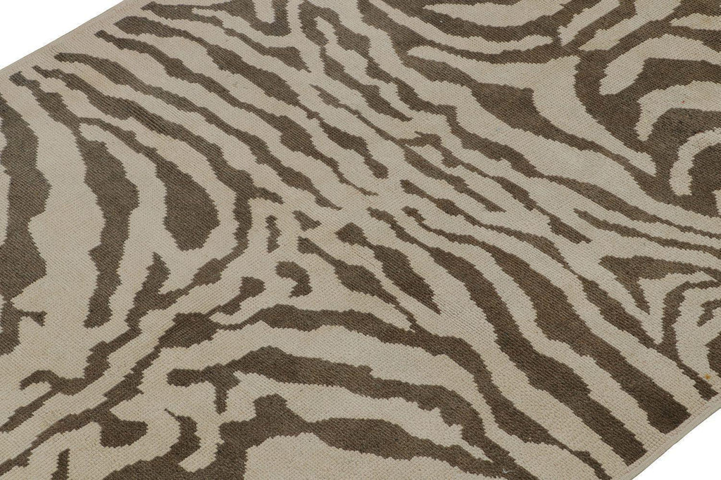 Vintage Tiger Skin Style Rug In Taupe With Brown Pattern