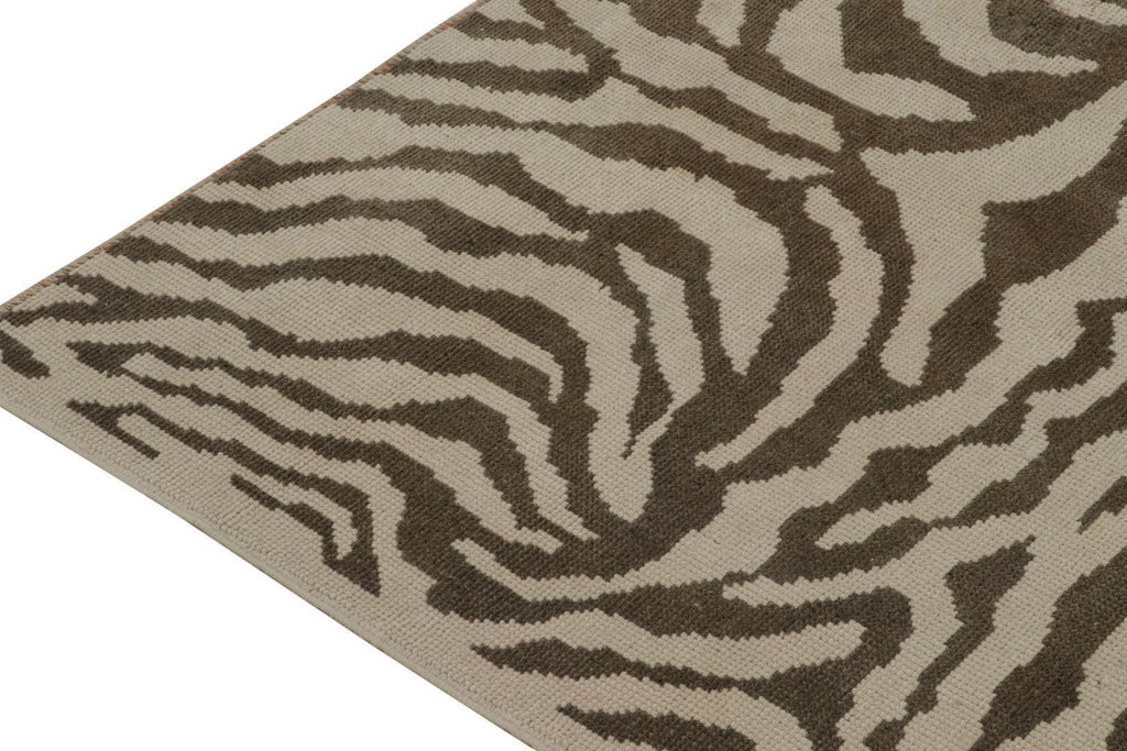 Vintage Tiger Skin Style Rug In Taupe With Brown Pattern