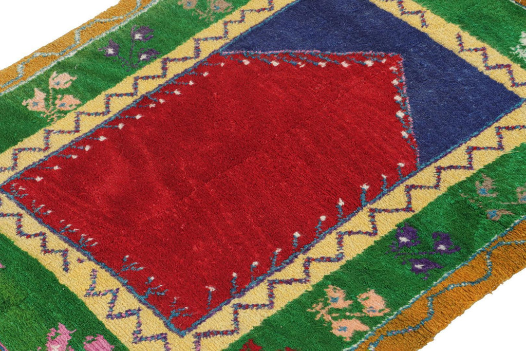 Vintage Tulu Shag Rug In With Red Open Field