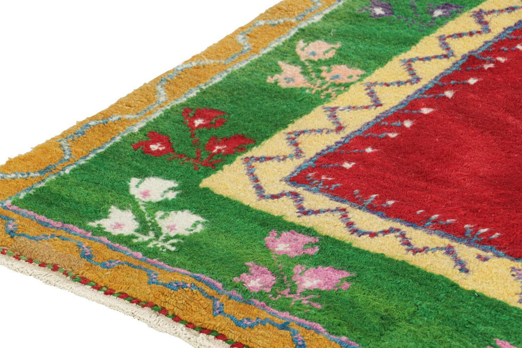 Vintage Tulu Shag Rug In With Red Open Field