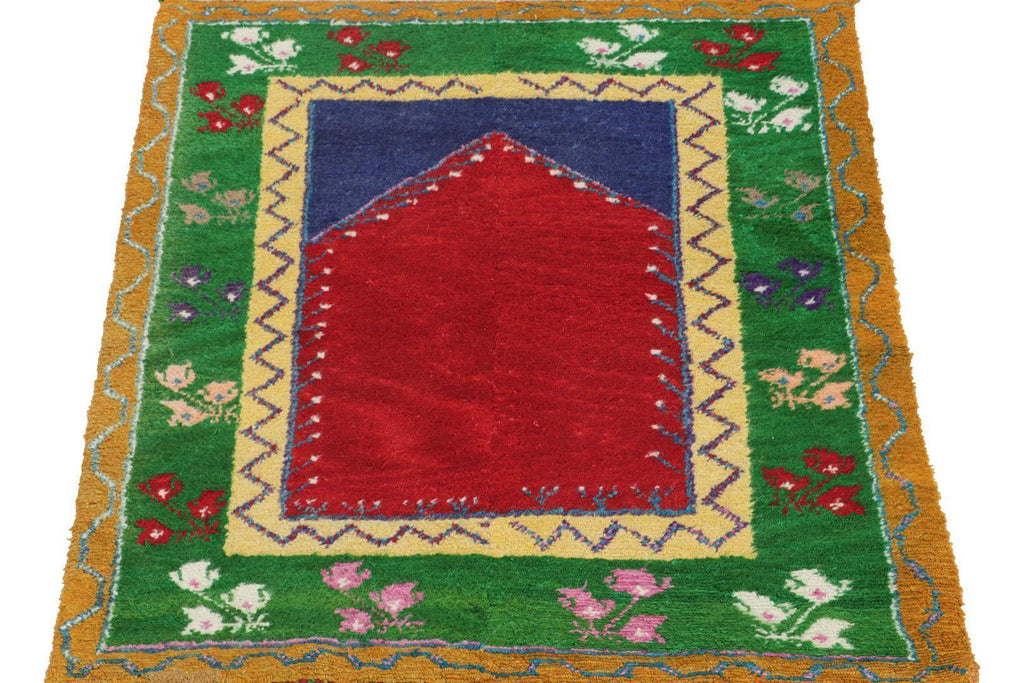 Vintage Tulu Shag Rug In With Red Open Field