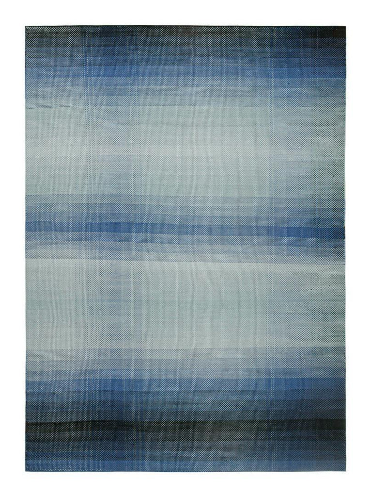 Scandinavian Ombre Rug In Blue Gradient Pattern