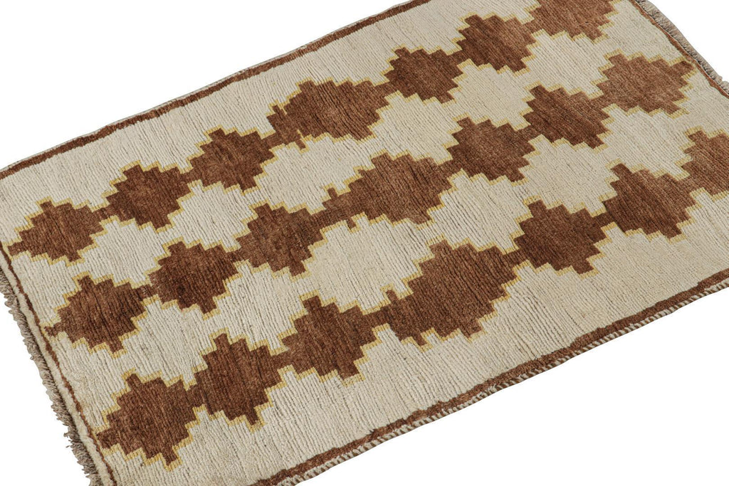 Vintage Qashqai Persian Gabbeh Rug In Beige With Brown Pattern