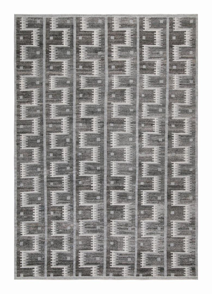 Scandinavian Outdoor Rug With Gray Geometric Patterns