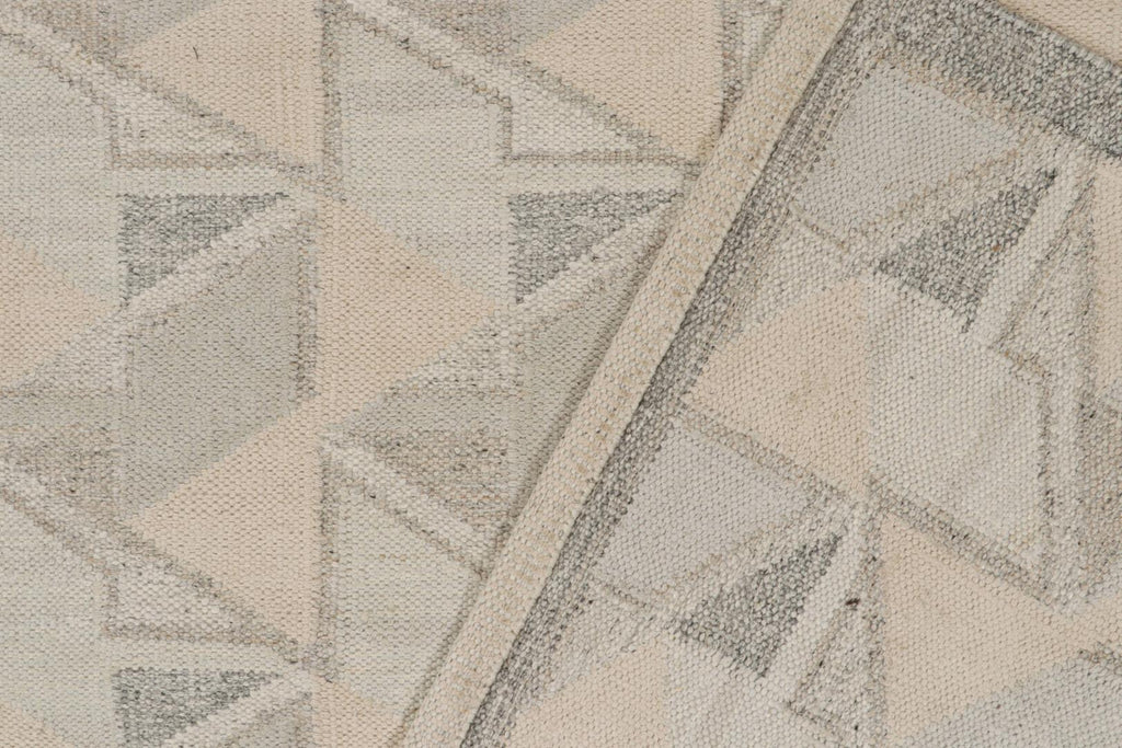 Scandinavian Style Kilim In Gray Beige White Patterns