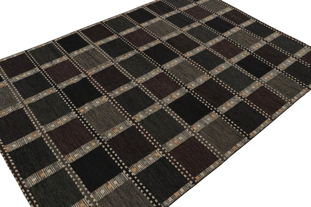 Scandinavian Rug With Grid Geometric Pattern