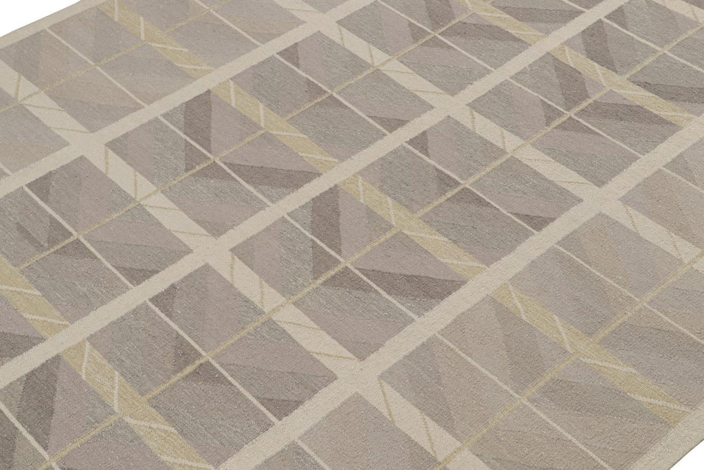 Scandinavian Rug With Taupe Chevrons & Geometric Patterns