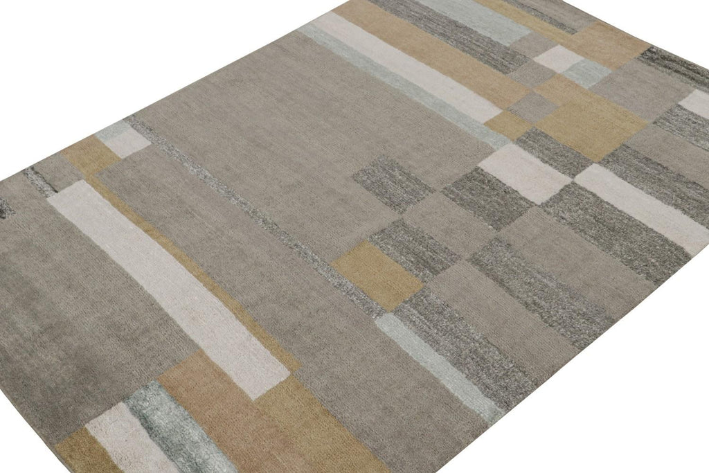 Scandinavian Rug With Gray Brown & White Geometric Patterns