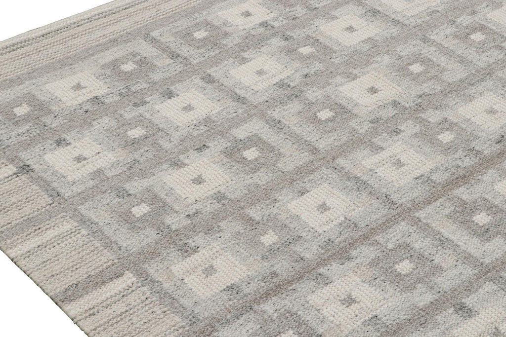 Scandinavian Rug With Gray And Beige Geometric Pattern