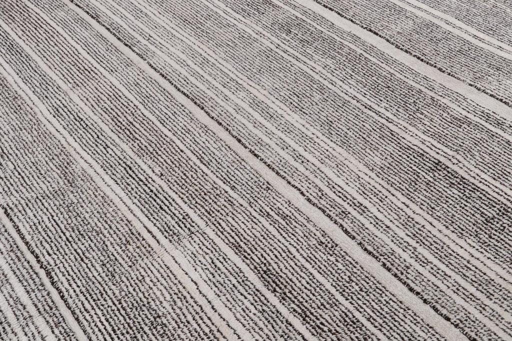 Contemporary Rug with White and Black Stripes and Gradation - Sky