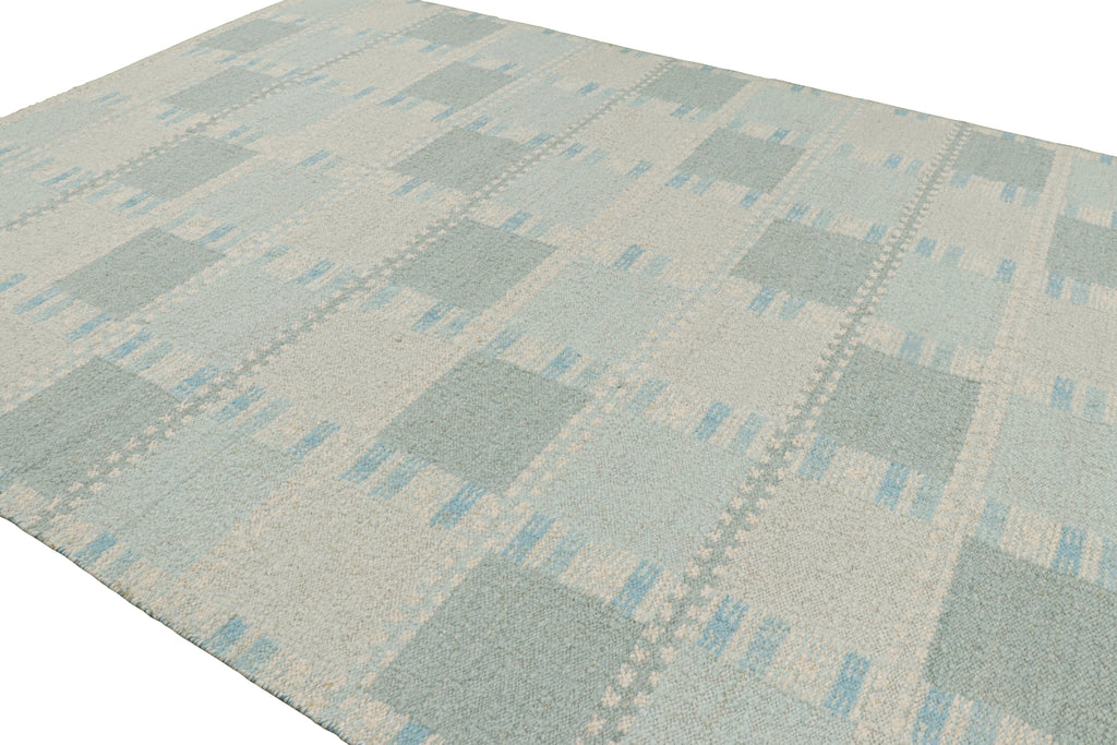 Scandinavian Style Rug With Light Blue Geometric Patterns