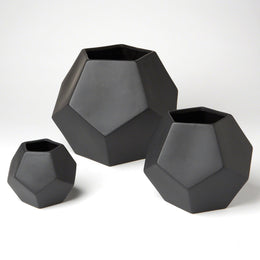 Faceted Vase : Faceted Vase (Large / Matte Black)