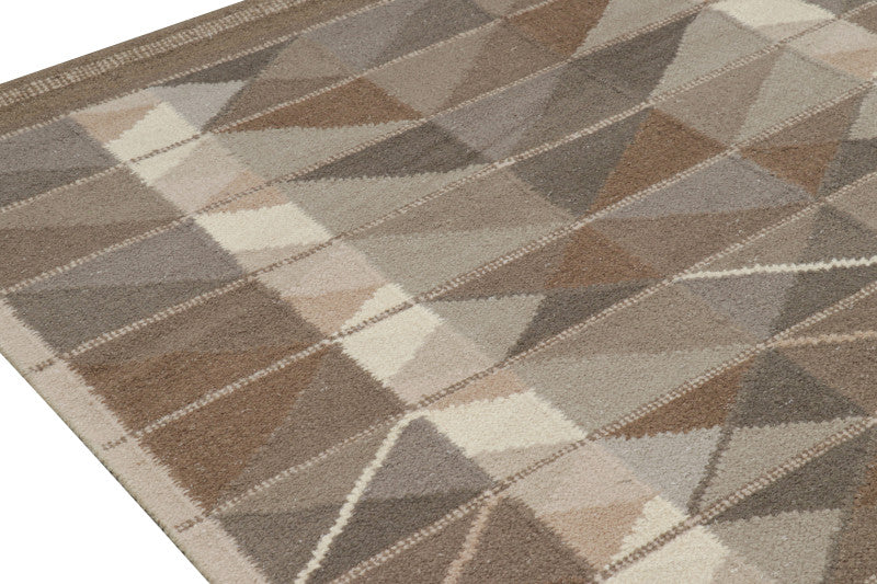 Oversized Scandinavian Rug in Beige-Brown Geometric Patterns