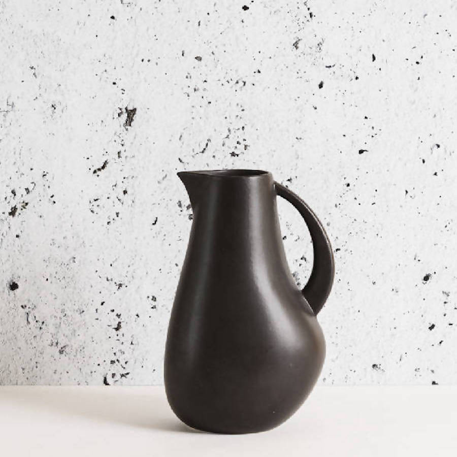 Stoneware Pitcher Kuduo 64 Oz