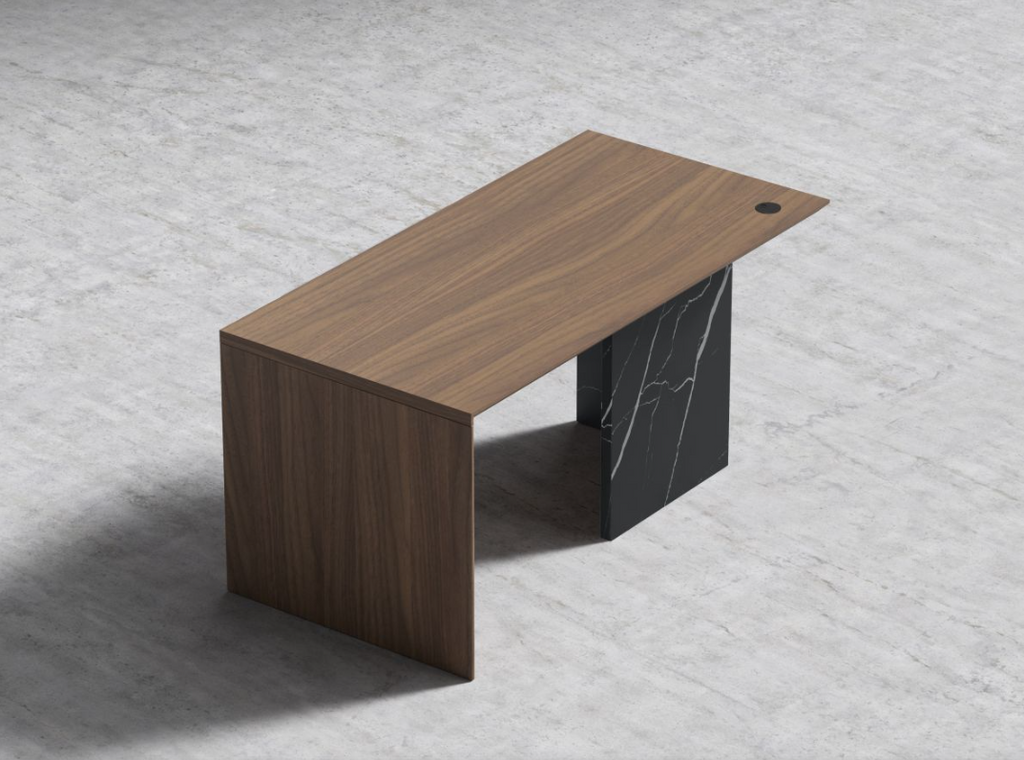 Gia Desk