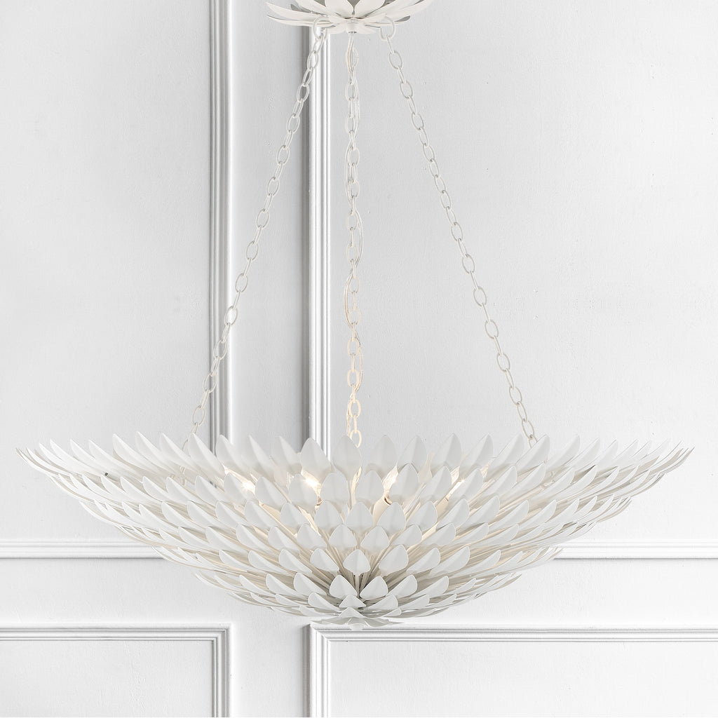 Broche 8 Light Chandelier