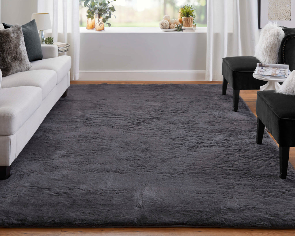 Luxe Velour Transitional Solid Taupe Black Area Rug (5' x 6'6")