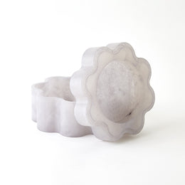 Cumulus Alabaster Wide Box : Cumulus Alabaster Wide Box (Large / Grey)