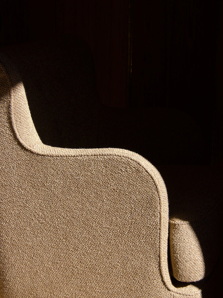Constance Lounge Chair Signature, Natural Oak