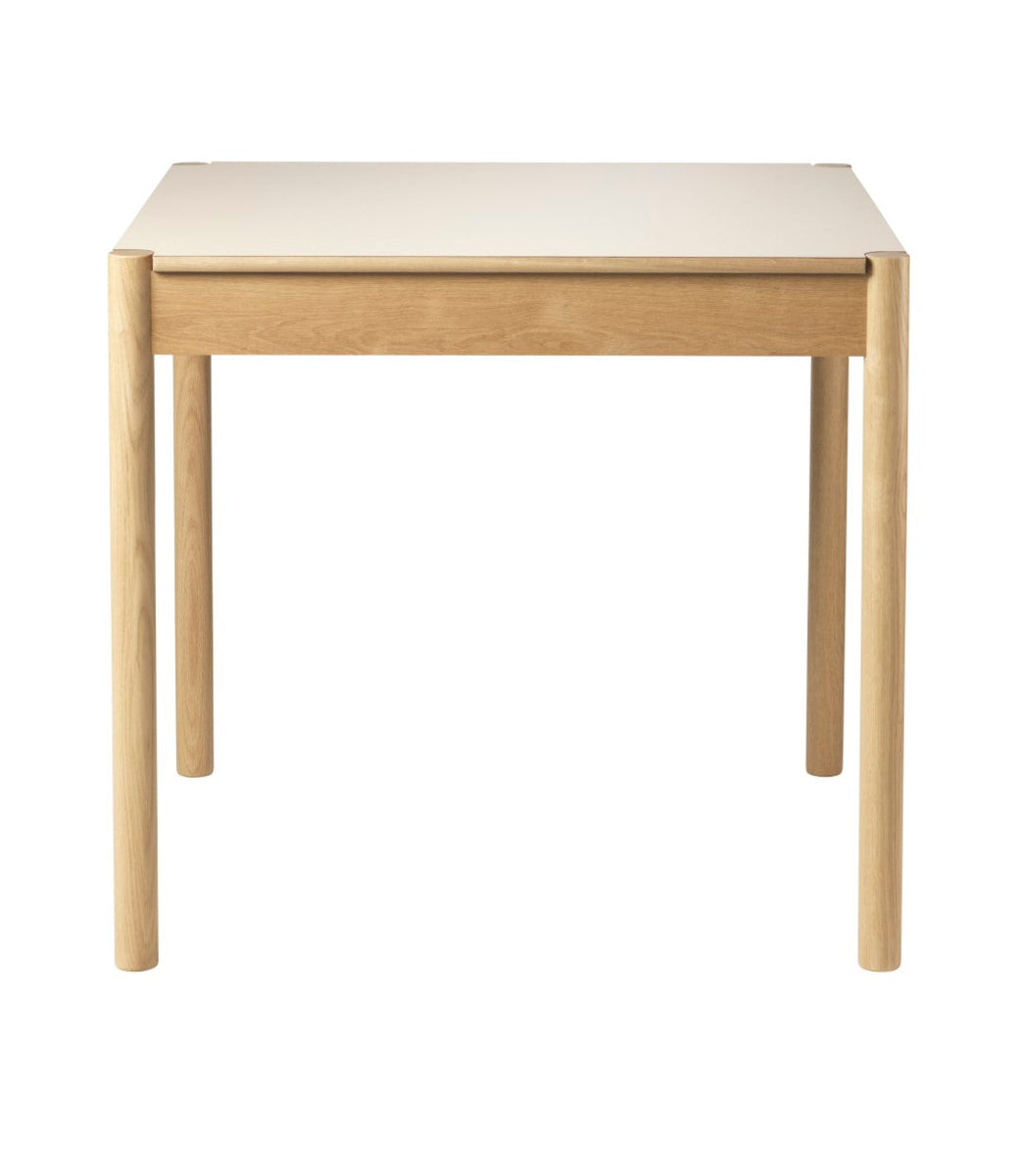 C44 - Dining Table - Oak - 80 x 80