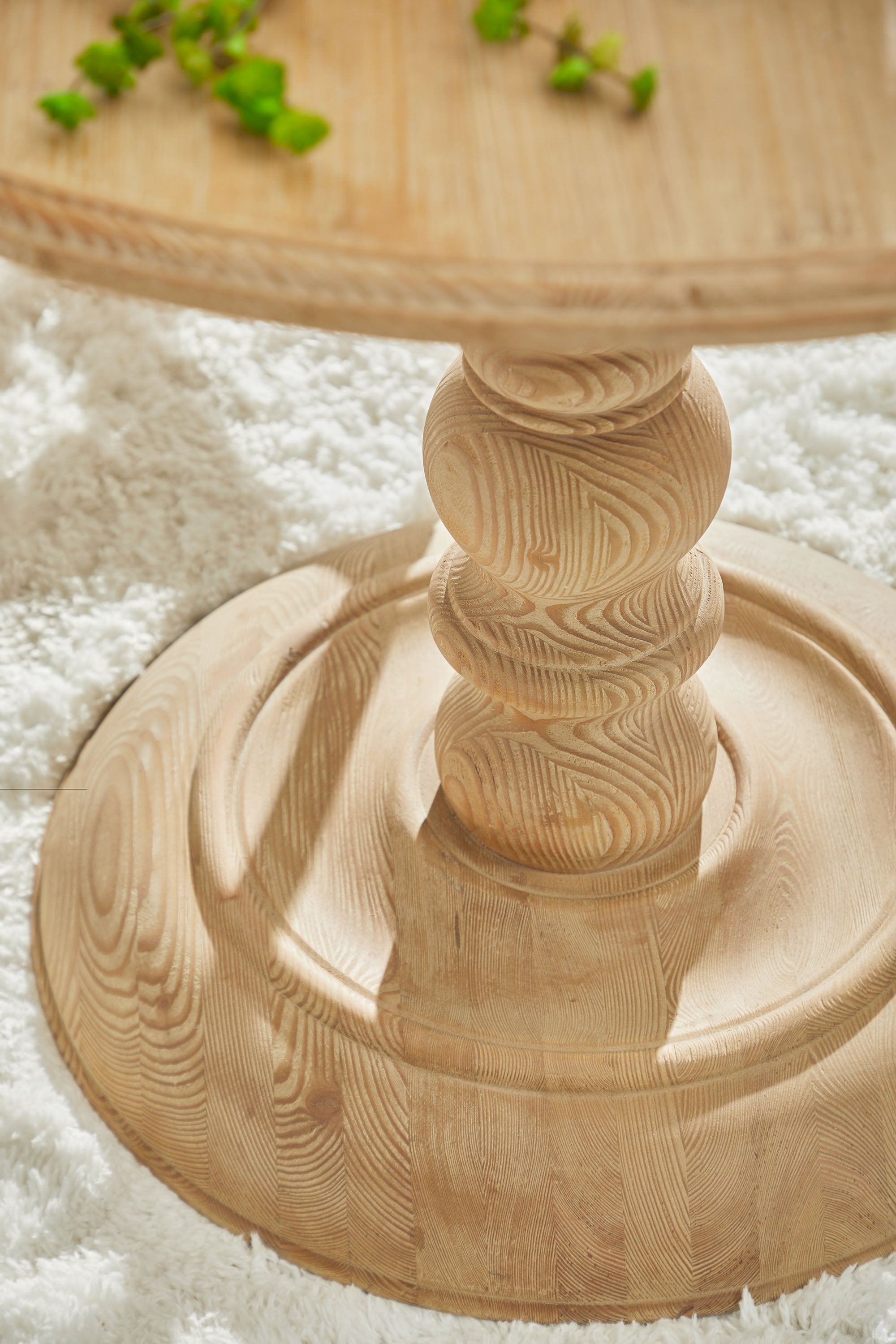 Chelsea 42" Round Dining Table