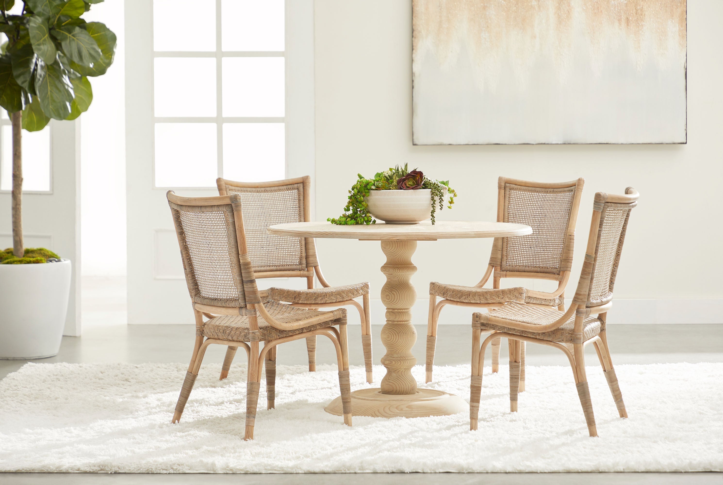 Chelsea 42" Round Dining Table