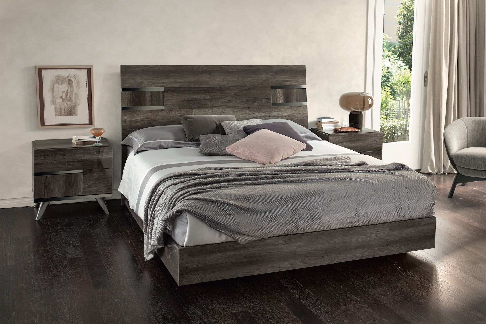 Collina Queen Bed