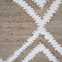Aiken Natural Jute and Recycled Cotton Zig-Zag Fringe Rug in 5x8