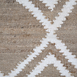 Aiken Natural Jute and Recycled Cotton Zig-Zag Fringe Rug in 8x10