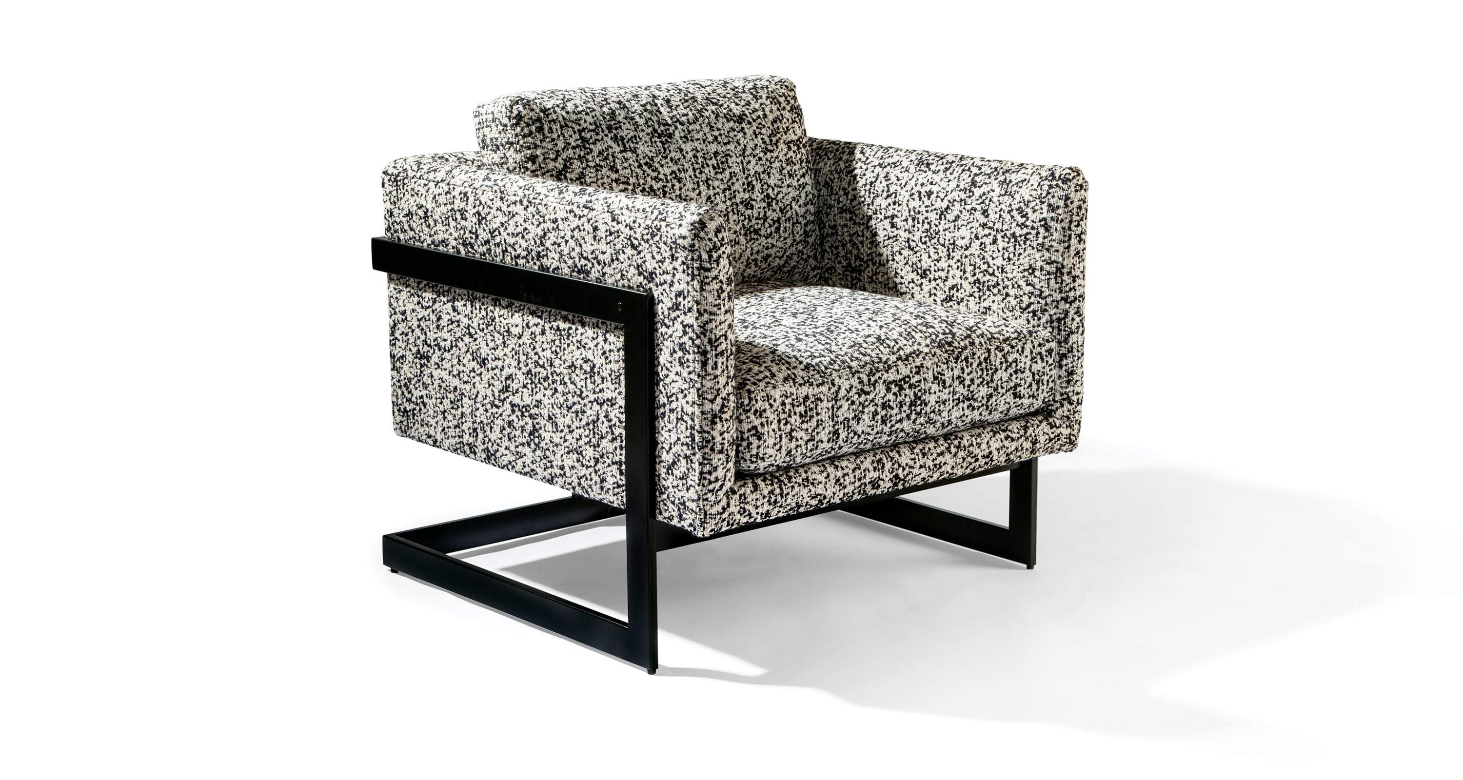 Design Classic 989 Lounge Chair In Black & White Fabric With Black Powder Coated Frame