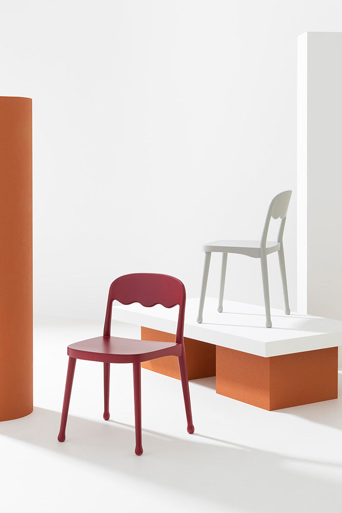 Frisee 251, Lacquered Beech, Select Fabric