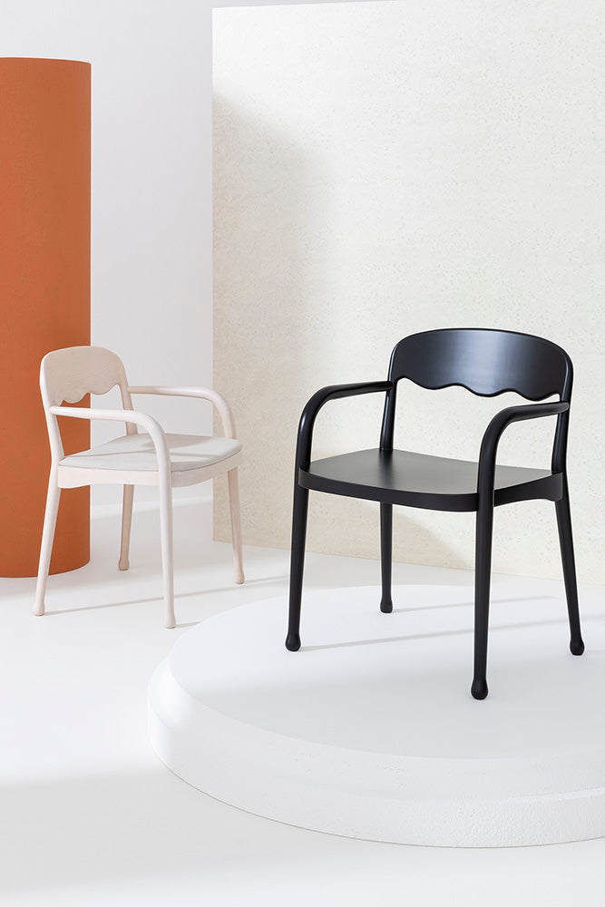 Frisee 253, Lacquered Beech, Select Fabric