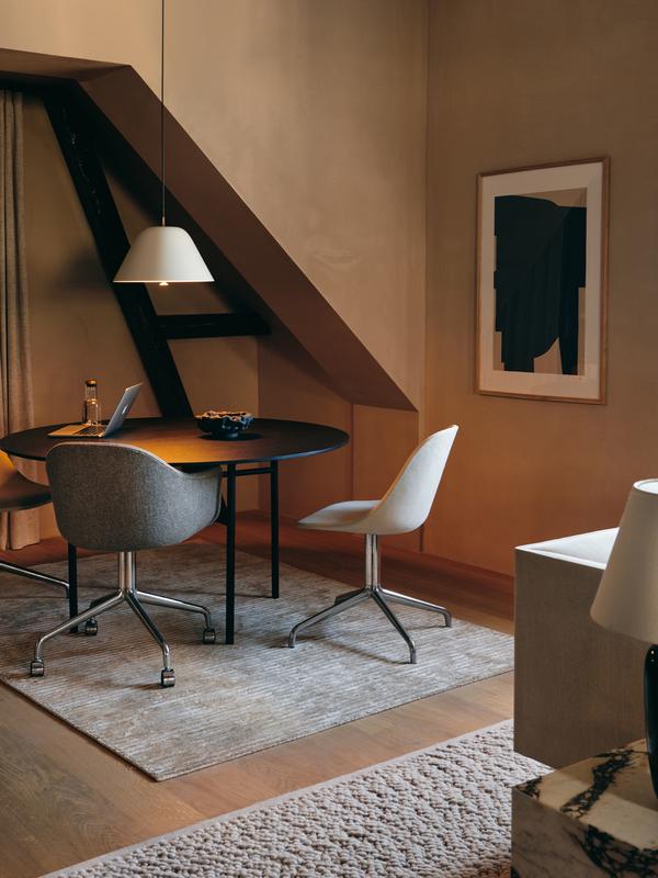 Snaregade Dining Table, Round 47 in, Light Grey/Light Grey Veneer