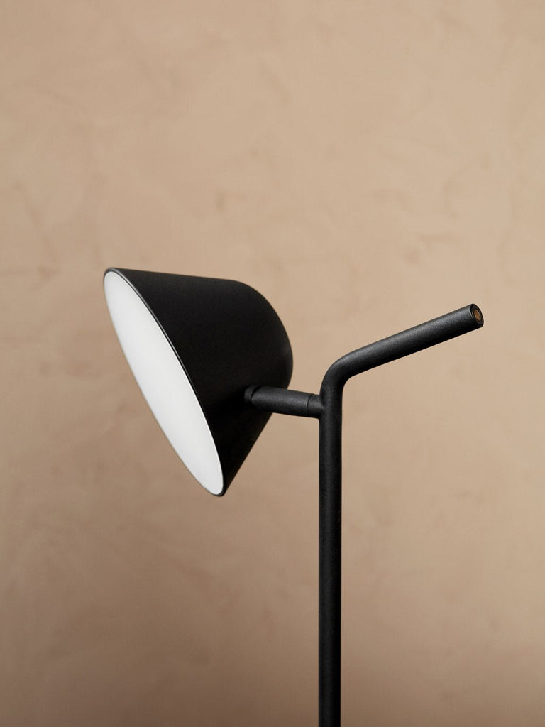 Peek Table Lamp, Black