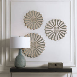 Daisies Mirrored Circular Wall Decor, Set of 3