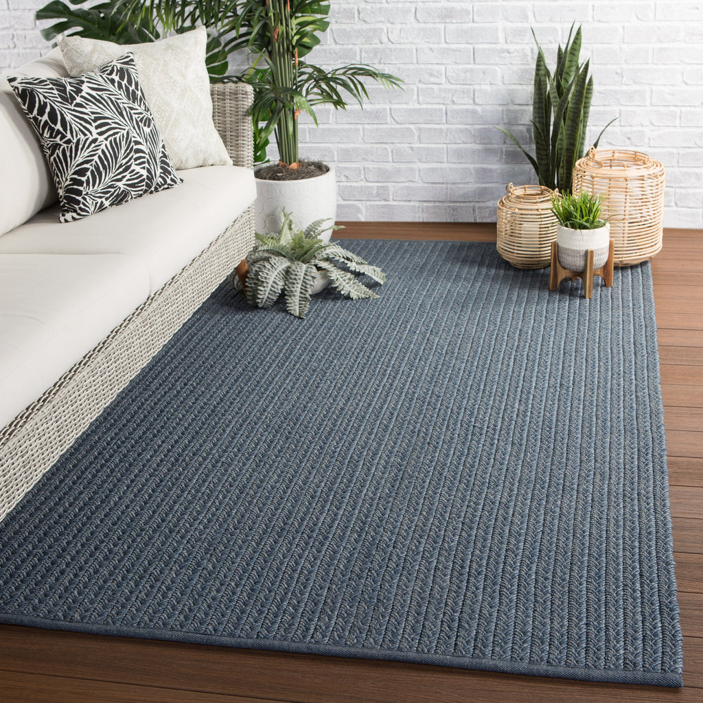 Jaipur Living Iver Indoor/ Outdoor Solid Blue/ Gray Area Rug
