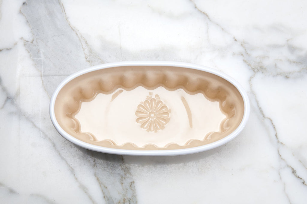 White Oval Baker, Small