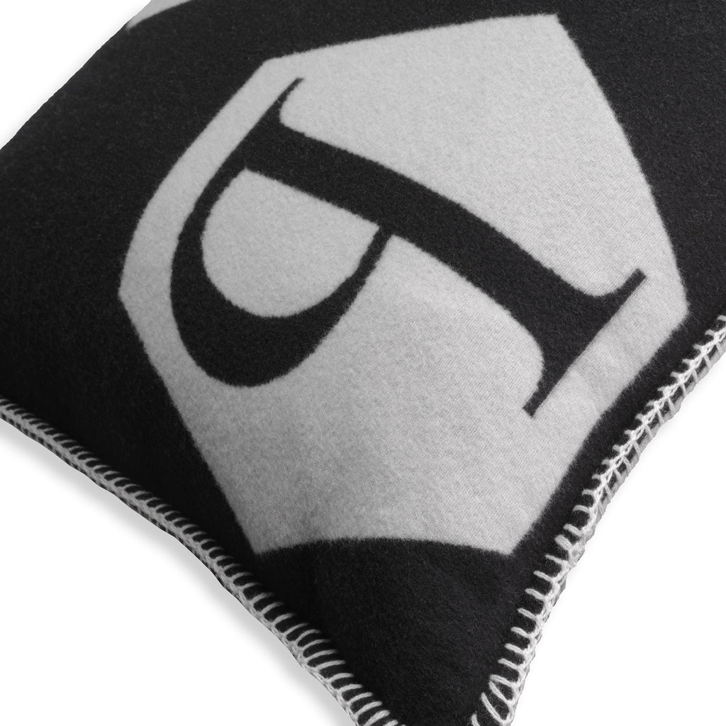 Cushion Pp Logo Black 45 X 45