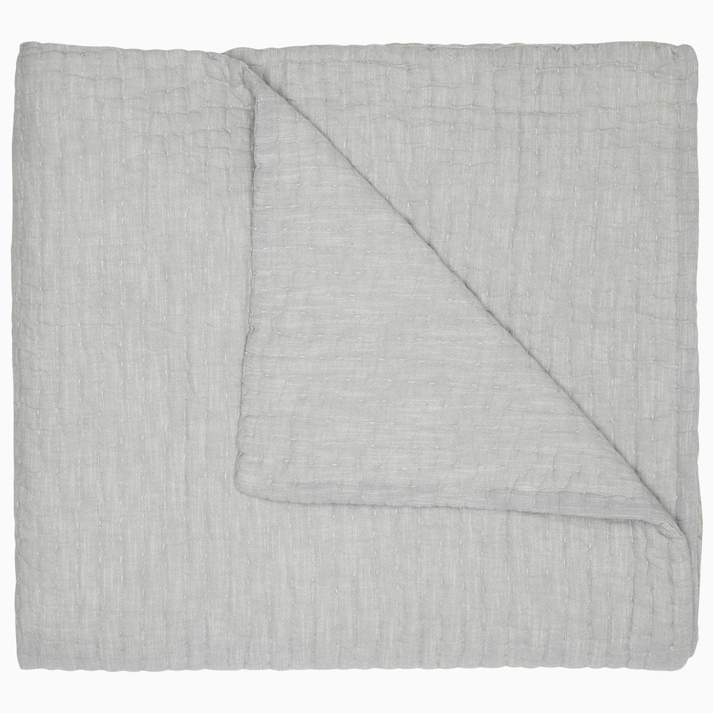 Vivada Light Gray Woven Quilt, Twin