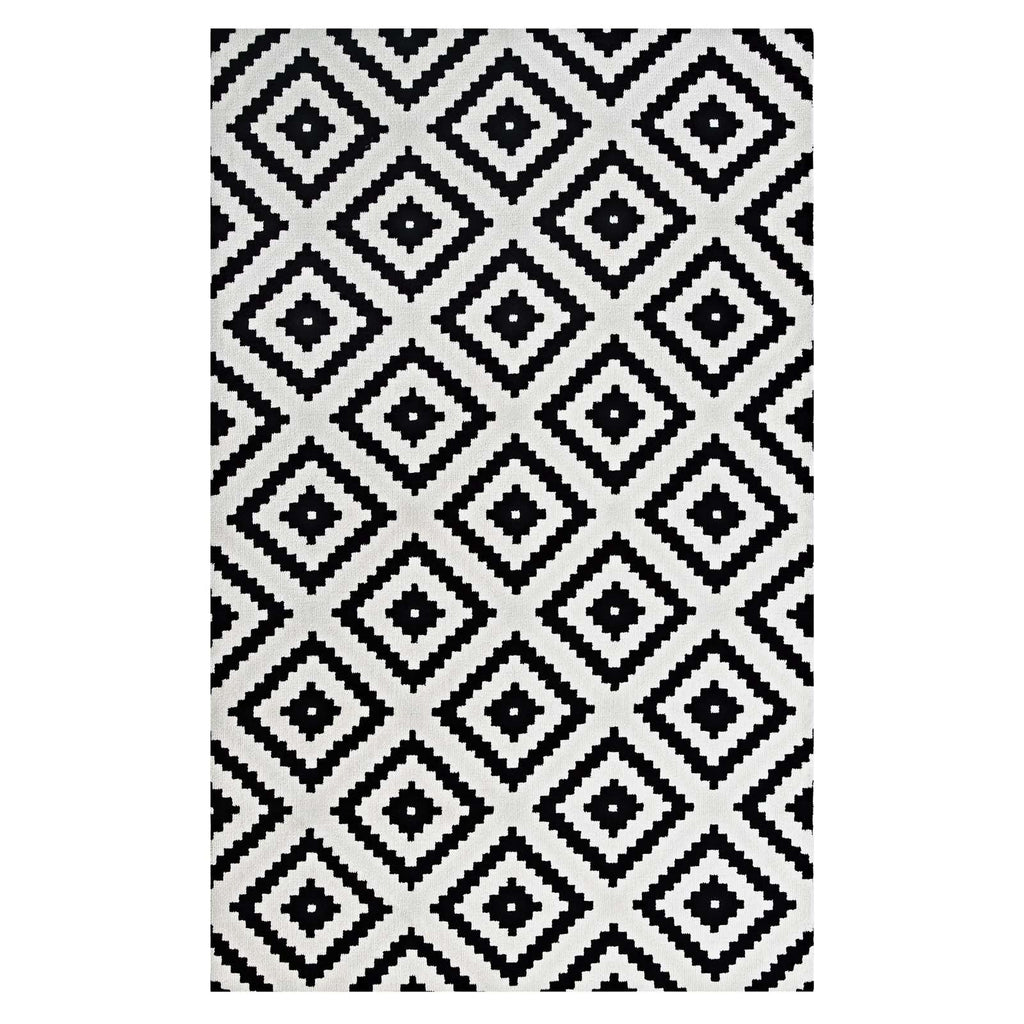 Alika Abstract Diamond Trellis 8x10 Area Rug in Black and White